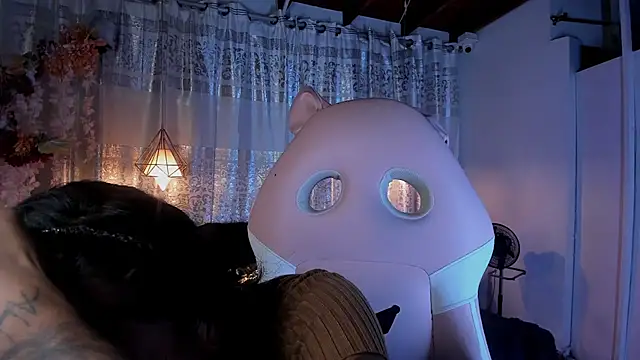 Snapshot of ZAMMIRA chatting on 23, 11, 2025 ZAMMIRA online show from 23, 11, 2025