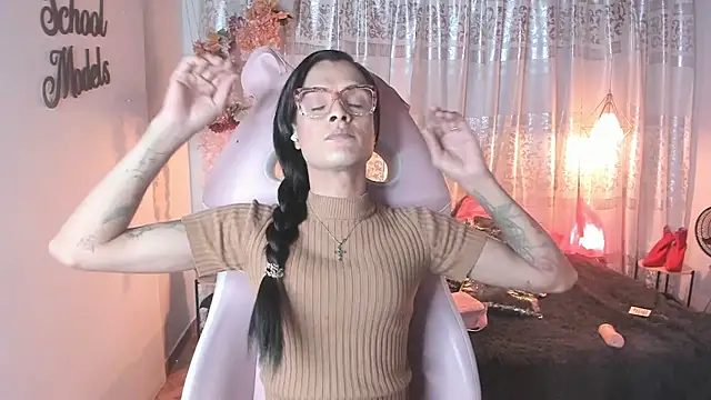 Snapshot of ZAMMIRA chatting on 24, 11, 2025 ZAMMIRA online show from 24, 11, 2025