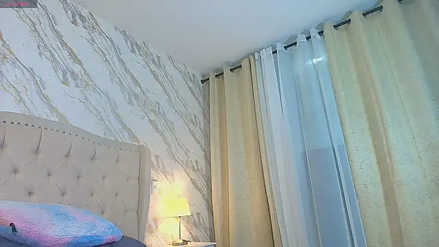 Snapshot of shanell-hott chatting on 12, 10, 2025 shanell-hott online show from 12, 10, 2025