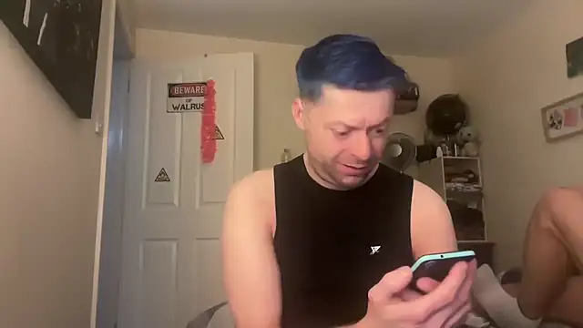 Snapshot of DelayedAnalog720 chatting on 18, 12, 2025 DelayedAnalog720 online show from 18, 12, 2025