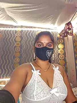 Sweet-Maddlina online show from 4, 11, 2025