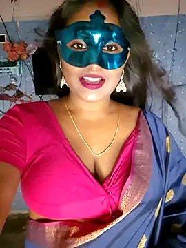 Snapshot of Sweet-Maddlina chatting on 14, 7, 2026 Sweet-Maddlina online show from 14, 7, 2026