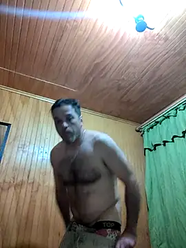 Snapshot of Tophe1 chatting on 21, 10, 2025 Tophe1 online show from 21, 10, 2025