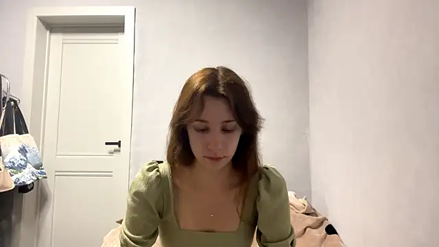 Snapshot of WildPeachh chatting on 5, 11, 2025 WildPeachh online show from 5, 11, 2025