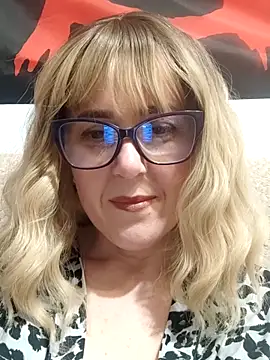 Snapshot of Amelialove42 chatting on 18, 4, 2026 Amelialove42 online show from 18, 4, 2026