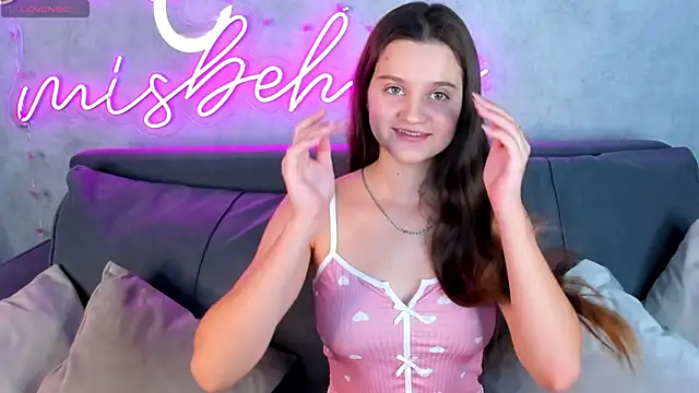 Snapshot of Renesmy_Black chatting on 24, 10, 2025 Renesmy Black online show from 24, 10, 2025