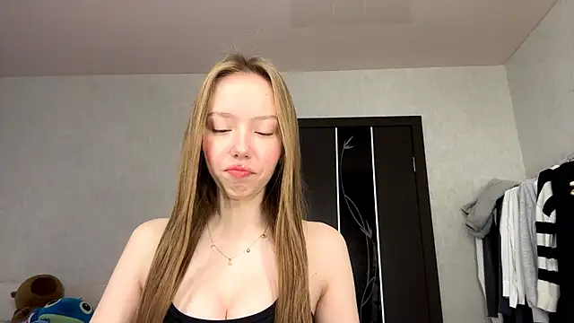 AntoniaMoravick online show from 29, 10, 2025