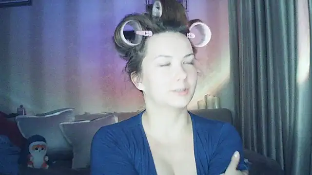 Snapshot of MoodieMira chatting on 16, 2, 2026 MoodieMira online show from 16, 2, 2026