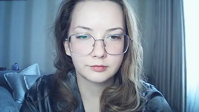 Snapshot of MoodieMira chatting on 18, 2, 2026 MoodieMira online show from 18, 2, 2026