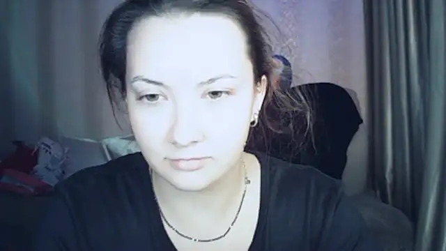 Snapshot of MoodieMira chatting on 21, 4, 2026 MoodieMira online show from 21, 4, 2026