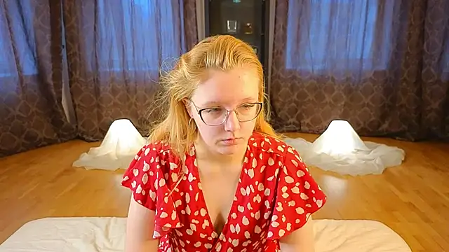 AlinaAldrete online show from 2, 11, 2025