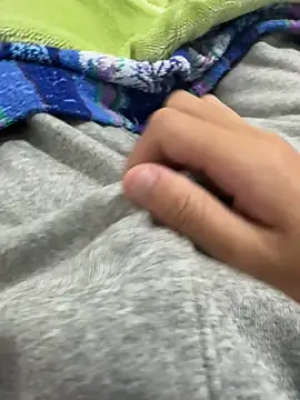 Snapshot of haruki_18old chatting on 8, 11, 2025 haruki 18old online show from 8, 11, 2025