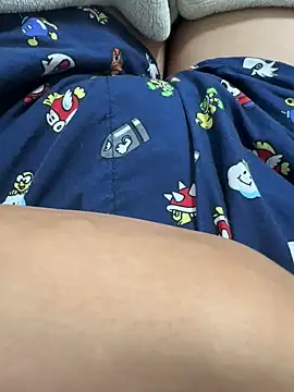 Snapshot of haruki_18old chatting on 17, 11, 2025 haruki 18old online show from 17, 11, 2025