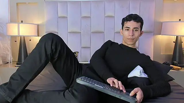 Snapshot of Zahir_Ashar chatting on 21, 3, 2026 Zahir Ashar online show from 21, 3, 2026