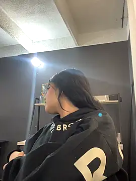 angie rousse  online show from 19, 11, 2025