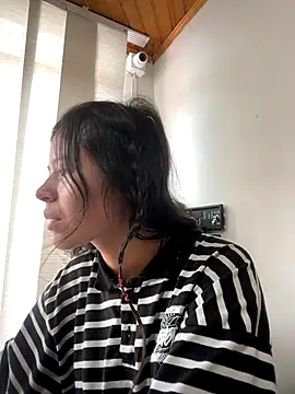 Ninfa pink online show from 14, 10, 2025