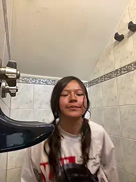 Ninfa pink online show from 25, 11, 2025