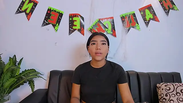 Snapshot of danka_smith17 chatting on 11, 10, 2025 danka smith17 online show from 11, 10, 2025