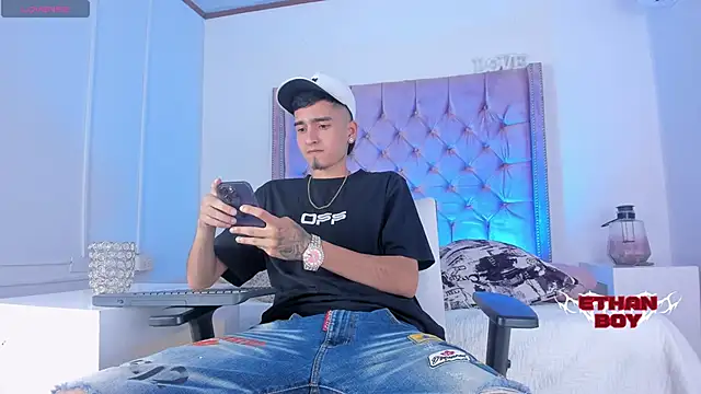 Snapshot of Ethan_Boy_ chatting on 29, 11, 2025 Ethan Boy online show from 29, 11, 2025