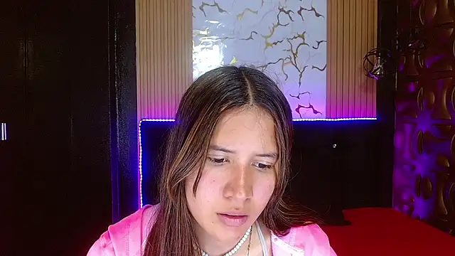 Snapshot of tinibunny chatting on 22, 10, 2025 tinibunny online show from 22, 10, 2025