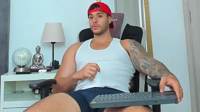 Snapshot of Ken_mailik1 chatting on 7, 4, 2026 Ken mailik1 online show from 7, 4, 2026