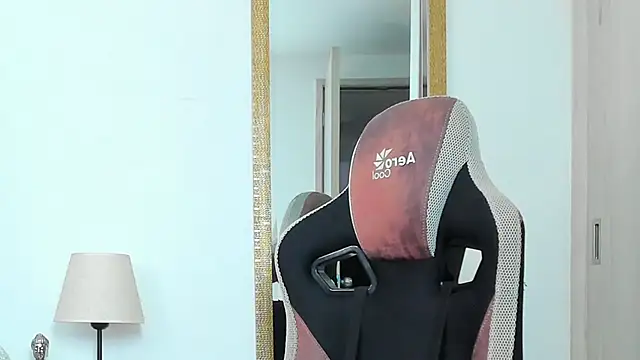 Snapshot of Ken_mailik1 chatting on 11, 4, 2026 Ken mailik1 online show from 11, 4, 2026