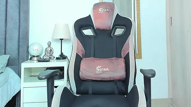 Snapshot of Ken_mailik1 chatting on 15, 4, 2026 Ken mailik1 online show from 15, 4, 2026