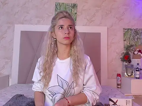 Sophie teller online show from 15, 12, 2025