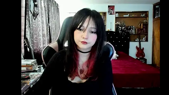 Snapshot of Maki_Zein_ chatting on 7, 4, 2026 Maki Zein online show from 7, 4, 2026