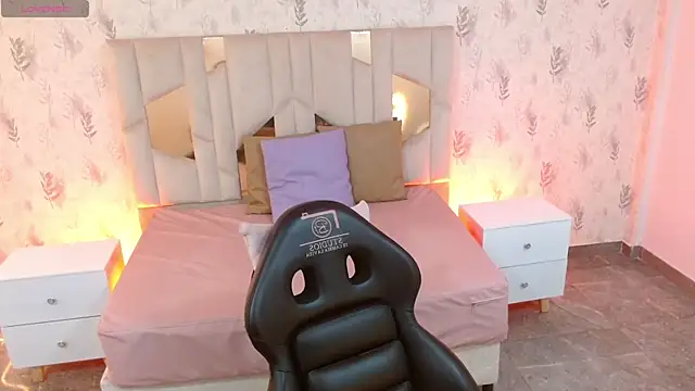 Snapshot of MARIANA_TAY1 chatting on 26, 10, 2025 MARIANA TAY1 online show from 26, 10, 2025