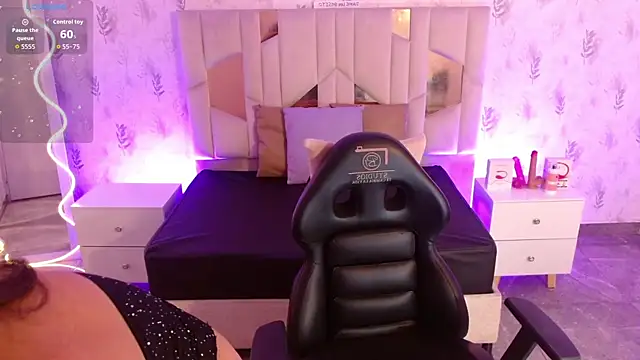 Snapshot of MARIANA_TAY1 chatting on 6, 11, 2025 MARIANA TAY1 online show from 6, 11, 2025