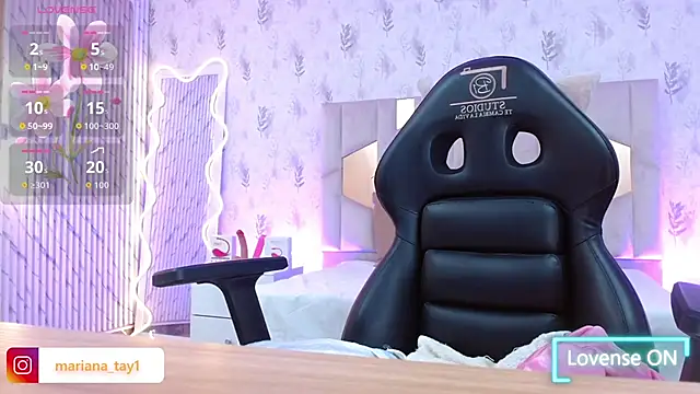 Snapshot of MARIANA_TAY1 chatting on 3, 12, 2025 MARIANA TAY1 online show from 3, 12, 2025