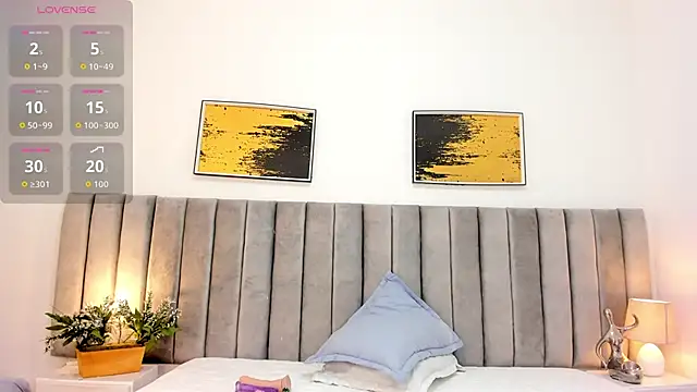 Snapshot of _naylaa_ chatting on 30, 10, 2025 naylaa online show from 30, 10, 2025