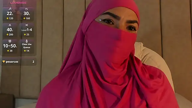 Snapshot of _naylaa_ chatting on 18, 11, 2025 naylaa online show from 18, 11, 2025