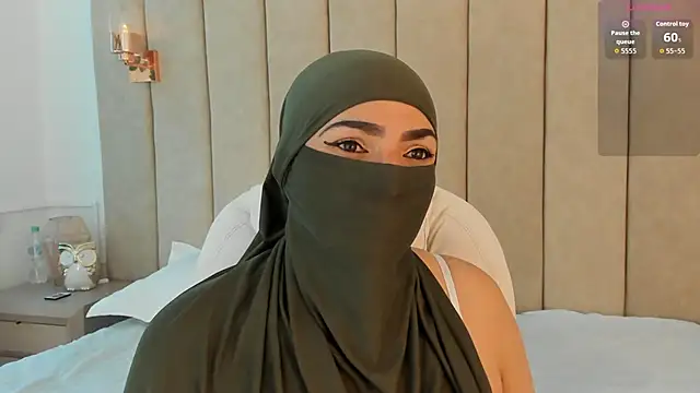 Snapshot of _naylaa_ chatting on 16, 12, 2025 naylaa online show from 16, 12, 2025