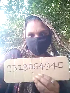 Snapshot of rasmi_powar chatting on 17, 10, 2025 rasmi powar online show from 17, 10, 2025