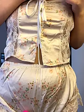 Snapshot of Thao_sexy chatting on 22, 10, 2025 Thao sexy online show from 22, 10, 2025