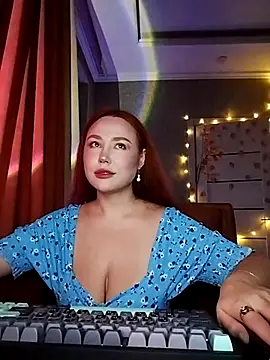 LolaMint  online show from 2, 12, 2025