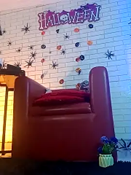 VittoriaCano1126 online show from 29, 10, 2025