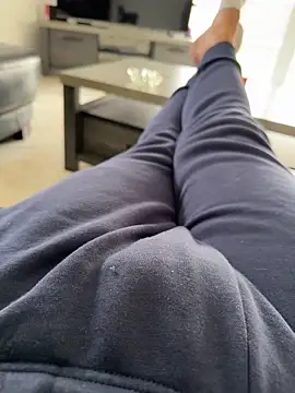 Snapshot of FrenchChibreur chatting on 10, 10, 2025 FrenchChibreur online show from 10, 10, 2025