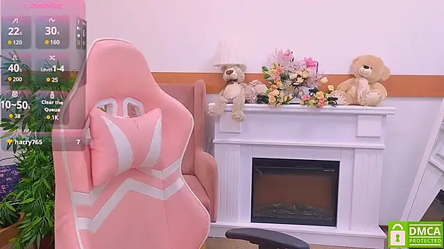 Snapshot of Lulu___Moon chatting on 17, 11, 2025 Lulu Moon online show from 17, 11, 2025