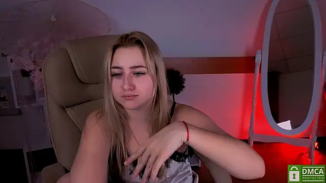 Snapshot of Lulu___Moon chatting on 12, 1, 2026 Lulu Moon online show from 12, 1, 2026