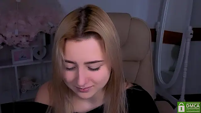 Snapshot of Lulu___Moon chatting on 8, 2, 2026 Lulu Moon online show from 8, 2, 2026