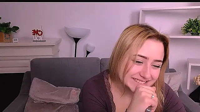 Snapshot of Lulu___Moon chatting on 26, 2, 2026 Lulu Moon online show from 26, 2, 2026