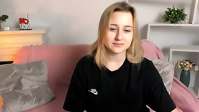 Snapshot of Lulu___Moon chatting on 20, 3, 2026 Lulu Moon online show from 20, 3, 2026