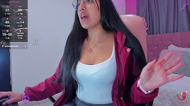 Snapshot of Briseida-White chatting on 2, 11, 2025 Briseida-White online show from 2, 11, 2025