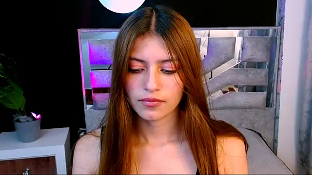 Snapshot of viky_evanss chatting on 5, 12, 2025 viky evanss online show from 5, 12, 2025