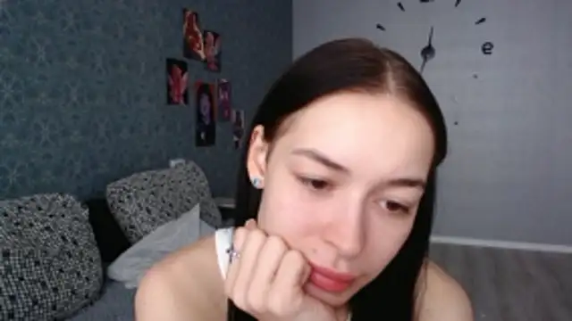 Daphne Darkthorn online show from 5, 11, 2025