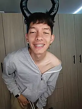 Snapshot of heyy_noah11 chatting on 22, 11, 2025 heyy noah11 online show from 22, 11, 2025