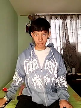 Snapshot of heyy_noah11 chatting on 26, 11, 2025 heyy noah11 online show from 26, 11, 2025